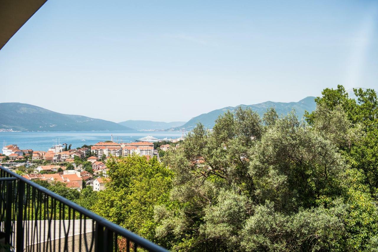 Apartment Sea&Sky Tivat Eksteriør billede